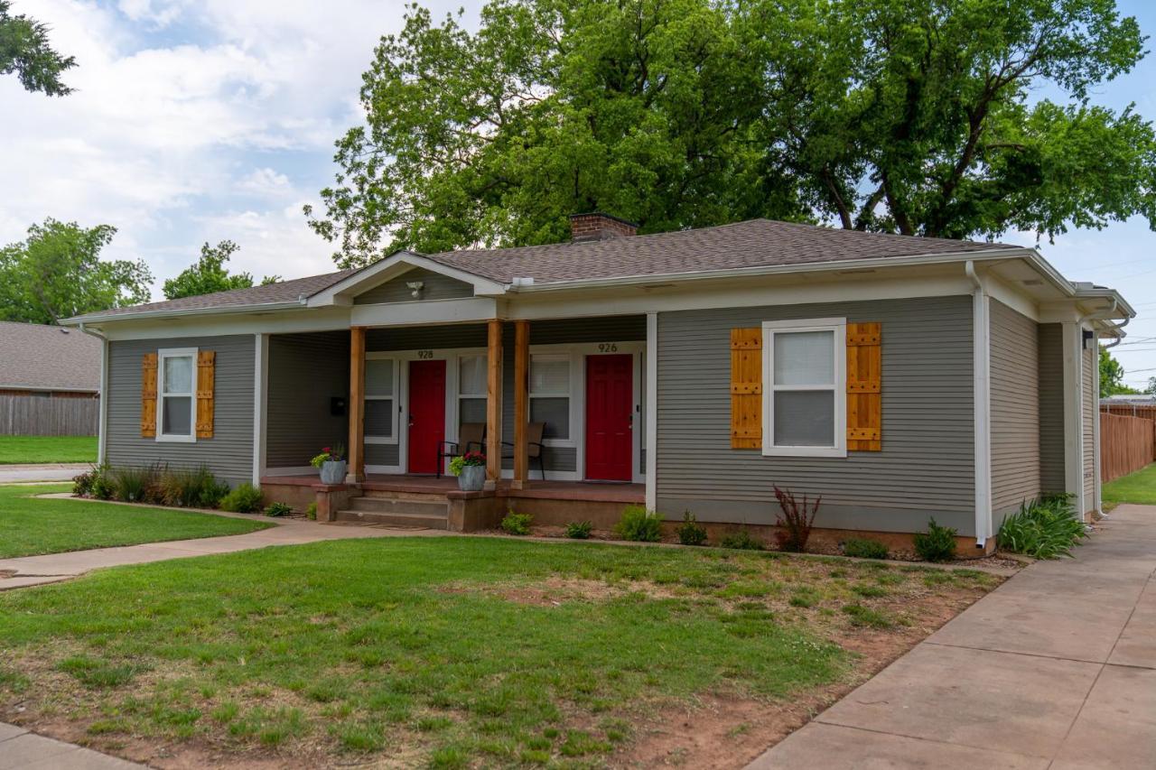 Rock & Roll House, Fiber Internet, Roku Tv, Washer & Dryer, By Dt Chickasha & Leg Lamp! Esterno foto