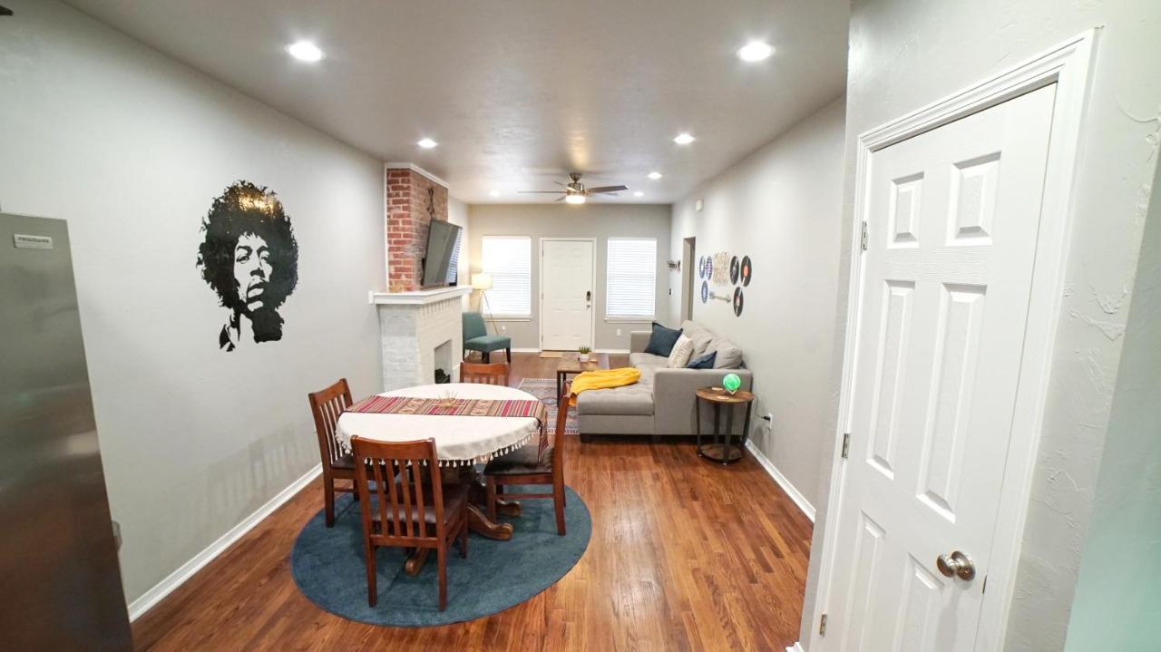 Rock & Roll House, Fiber Internet, Roku Tv, Washer & Dryer, By Dt Chickasha & Leg Lamp! Esterno foto